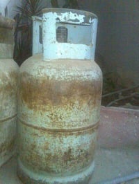 قنينتين غاز لبيع سعر وحده ب٧٥ عنوان حي جهاد 07736556887