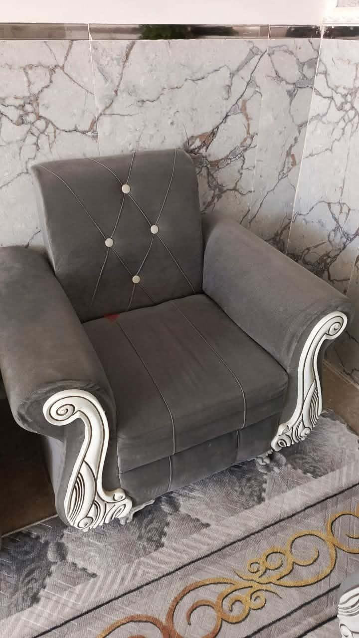 تخم قنفات للبيع نضيف كلش بس الجبيره نازله مكانه بالناصريه الحبيليه سجن الاصلاح مكتب عباس عوني السعر 170 ناصرية, ذي قار


**إذا كنت صاحب هذا الإعلان وتريد حذفه لأي سبب، رجاءا أرسل رسالة إلى الدعم الفني**