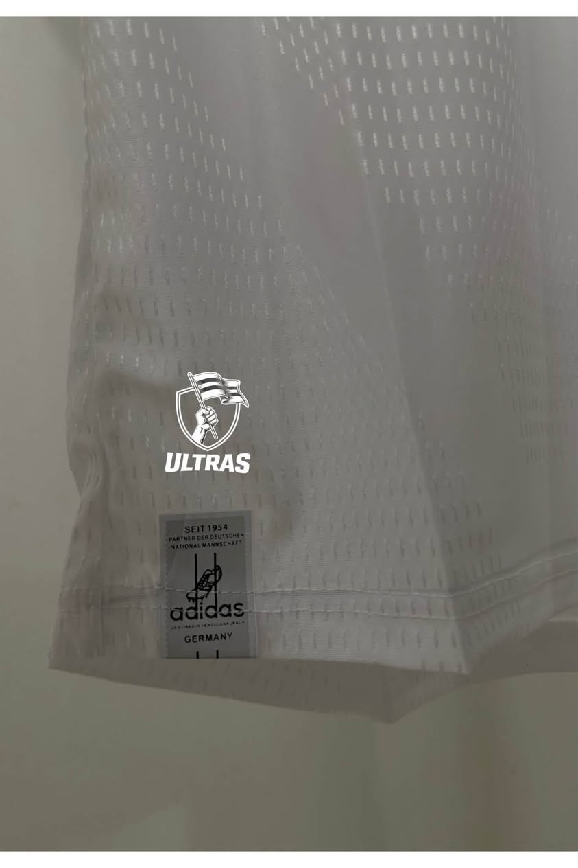 للبيع بسعر الجملة باقي قطعتين L,XL 
قطعتين ب٢٥ ويه التوصيل 
للتواصل واتساب ***********
