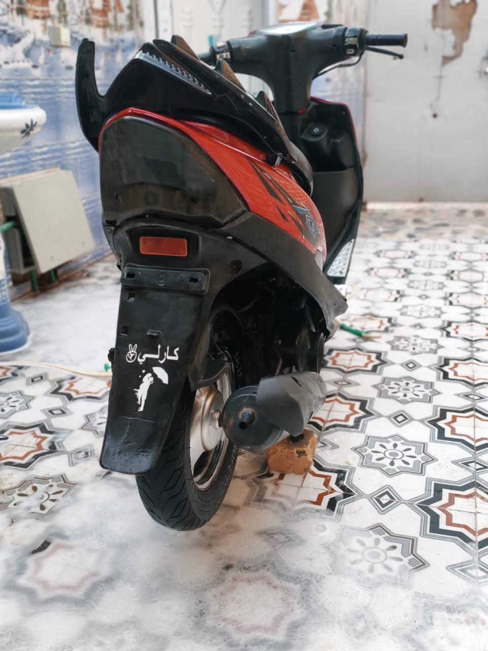 شباب السلام عليكم دراجه للبيع ماكس  كربايات كلها شغاله الدراجه المجفته مره واحده الكفرات مبدله السعر 550 وبيها مجال الرقم ***********
