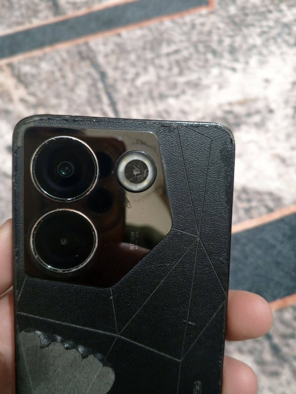 السلام عليكم تكنو كامون 20 برو 5g ذاكرة 256 العشوائية 8+8 شاشة امولد 120 هيرتز بصمة مدمجة بالشاشة معالج دايمنستي 8050 ببجي 90 فريم سماعات ستيريو مقاوم للماء كامرة خلفية عالية الوضوح بدقة 64 ميكا بكسل تدعم تصوير 4k الامامية 32 تصور 4k بطارية 5000 بيع او مراوس المكان بغداد خاص وتدلل


**إذا كنت صاحب هذا الإعلان وتريد حذفه لأي سبب، رجاءا أرسل رسالة إلى الدعم الفني**