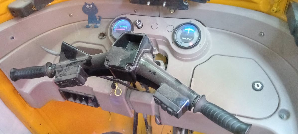 سلام عليكم تكتك للبيع مديل 20 تكتك خير من الله مرقم بسمي مصبوغه عام معمره بس  الدواسات لوره السعر 6و 200 وبيه مجال بغداد الغزاليه الهاتف ***********,,,,***********
