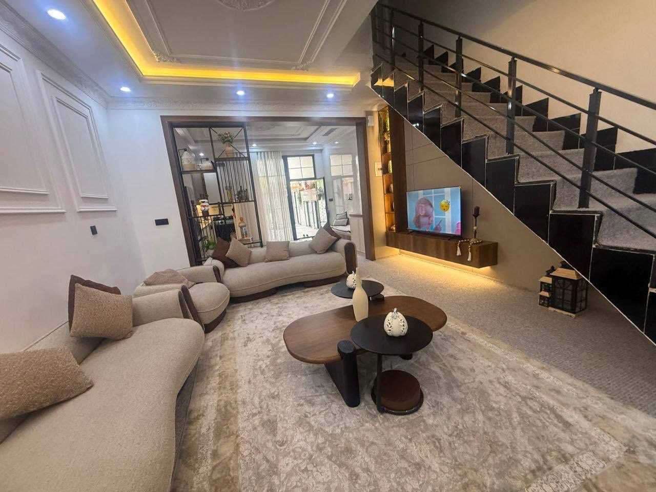 🔸سند طابو يتسجل بإسم اي عراقي
📍أربيل-بيت للبيع 5حساروك قرب شارع120M #مقابل_الحديقه_الرسميه  

➖مساحة 100M طابقين 
يتكون⤵️
➖3غرف نوم 
➖صاله-مطبخ-مجموعه صحيات-كراج
____________________
السعر وباقي العروضات و التفاصيل هنا 👇
🔗 https://t.me/aqaratabohssan

📞 تواصل مباشر واتساب أو اتصال:
📱 ***********
📱***********

#عقارات_اربيل_عقارات_موصل_عقارات_انبار_عقارات_البصرة_عقارات_كركوك_عقارات_ديالي_لانه_ستي_تكريت #عقارات_سامرا_هفالان_فرمانبران_ستي_كلوبال_ستي #حي_قربو_اشتي_فيلج_هيوا_ستي_اوزال_ستي_اربيل_الجديدة_5حساروك_ازادي_نوي_مارينا_ستي

