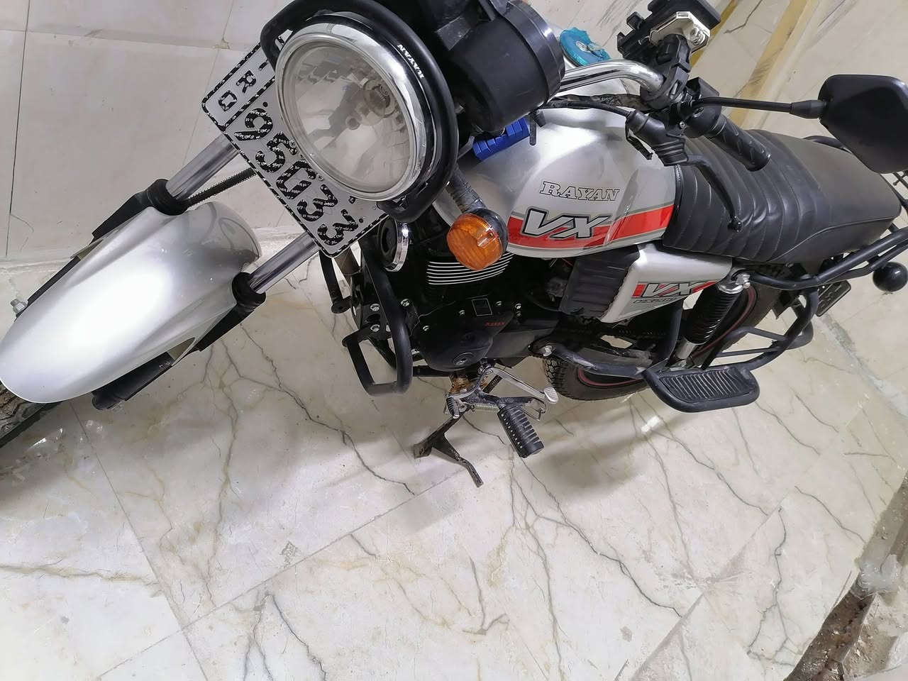 السلام عليكم
دراجه دايون ريان للبيع
مديل / 2023 /طالعه ب2025 بشهر الخامس 
حجم المحرك /200cc
مكانها /النجف _شارع المدينه
الدراجه مرقمه نجف رقم انكليزي . تحويل مباشرة
السعر مليونين وربع وبيها مجال
 ملاحظه /  تجي تفحص وتأخذ لاي مصلح بالنجف.

رقمي *********** بي واتساب.
