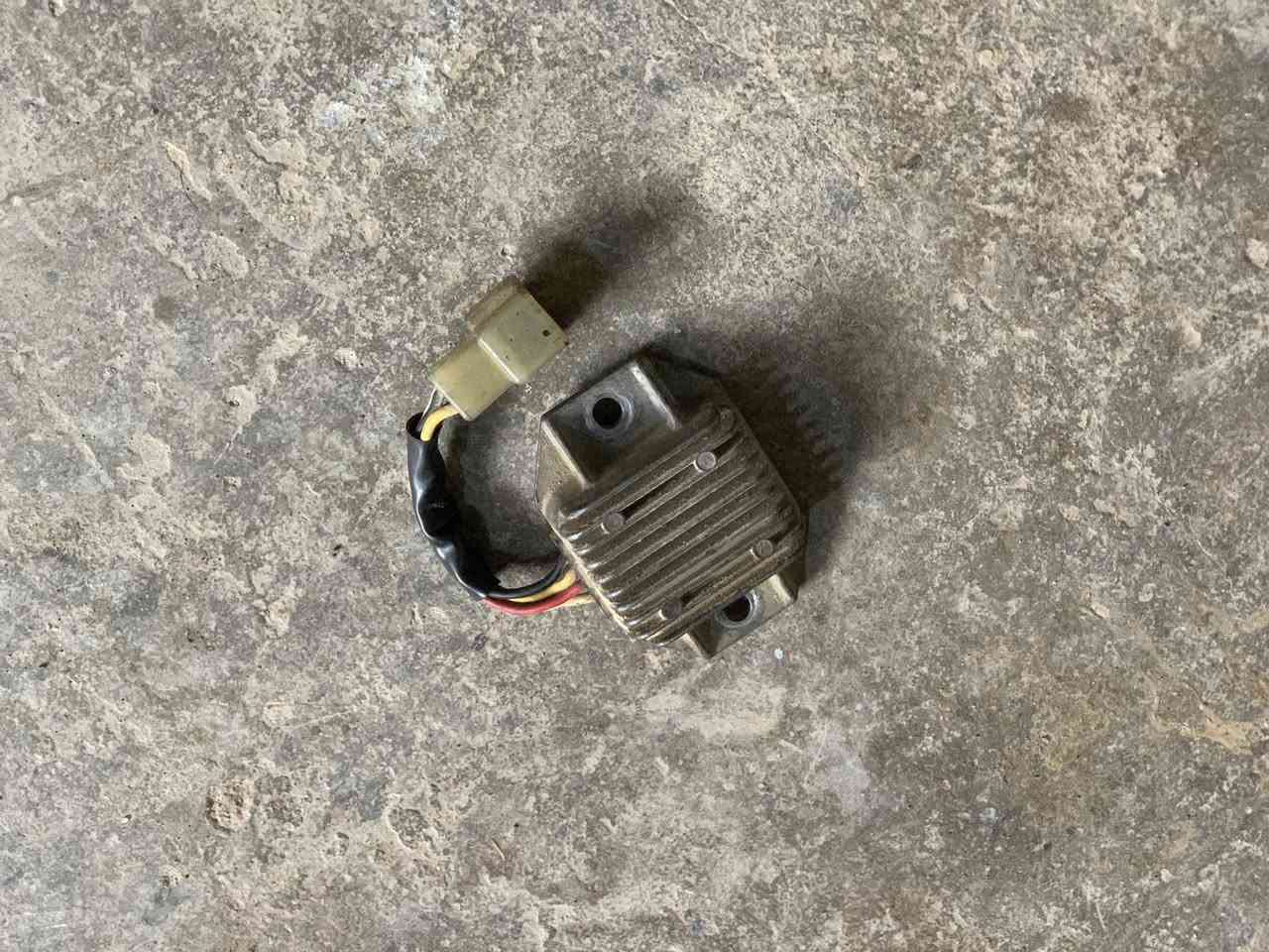 للبيع ادوات قفاز
كابريته هوندا 250
كابريته هوندا 600 
وباقي الادوات بالصور 
توصيل موجود للستفسار ***********
