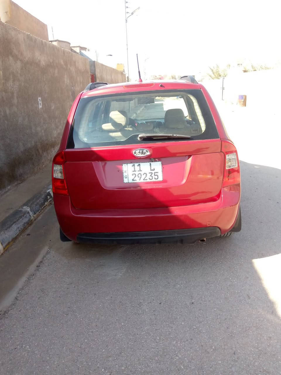 السلام عليكم اخوان كيا راندوو موديل 2008رقم بغداد بأسمي السيارة ضربتها بسيطه جاملغ خلفي بيها اثر جراد وشخوط مصبوغه عام محرك 6سلندر حجم المكينة 2700تخم تايرر جديد صدر امامي خلفي حلو80%  السعر 87وبي مجال رقم ***********
رقم***********مكاني الانبار القائم
