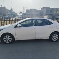 كورلا ٢٠١٥ خليجي محرك ٢٠٠٠  سيارة بيها مكانات صبغ ٥ قطع والسونار موجود...