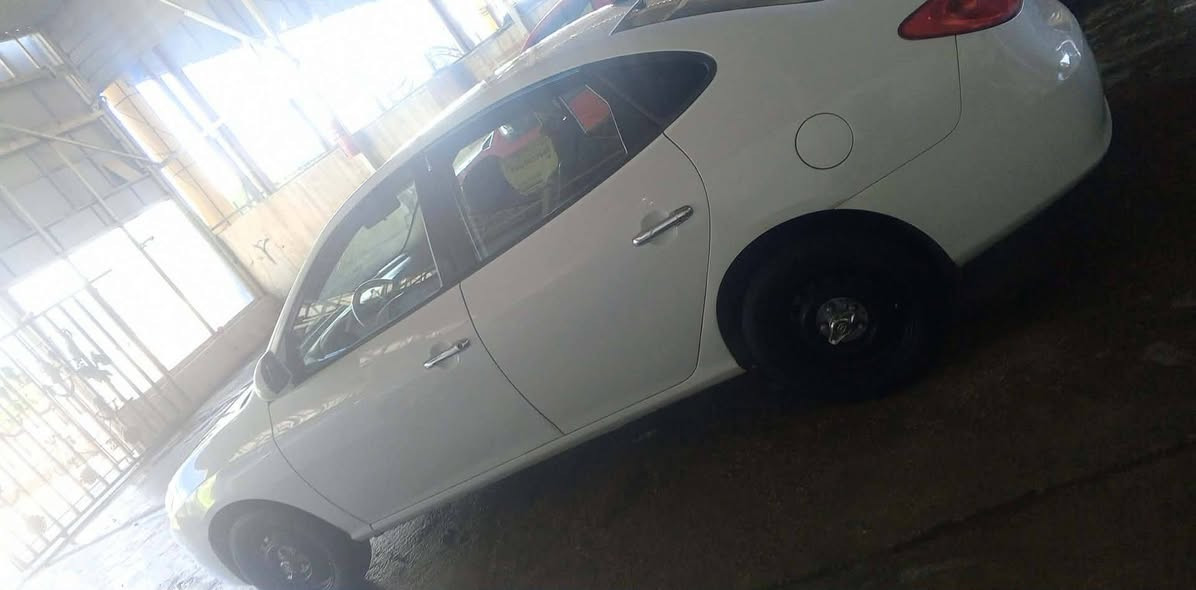 سلام عليكم انتره البيع موديل 8 سياره بيها  سونار مرفق بلمنشور مكينه الفين سعر تعال خاص
