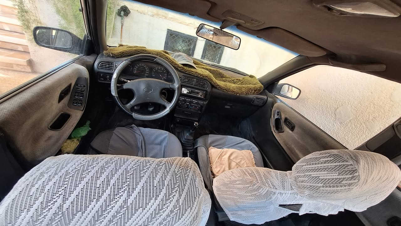 نيسان صني موديل 93 للبيع، بمواصفات ممتازة (4 جامات كهرباء). السيارة بحالة جيدة جداً، باسم صاحبها الشرعي (تحويل مباشر وبدون وكالة)، وبإصدار رقم ألماني مع كوبون البنزين. محرك السيارة بحالة الوكالة (ستاندرد ولم يُفتح سابقاً)، والداخلية نظيفة جداً.
تاريخ انتهاء السنوية 
4/8/2026
للاستفسار على السعر 
***********
