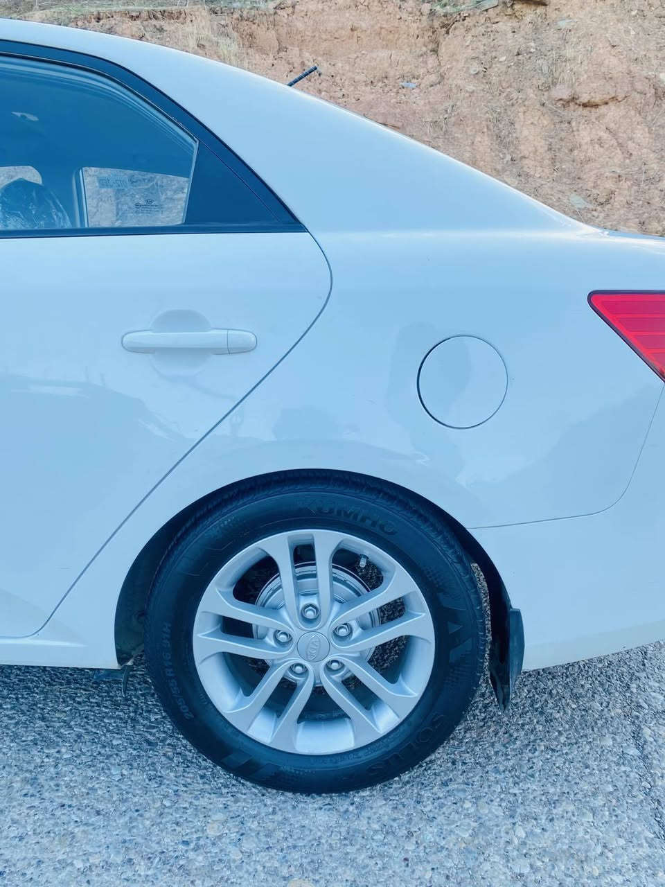 کیا سیراتو مۆدیل 2011 فول مواسەفات تەنها بەسمه نیە مواسەفات تو ماتیک شەش گیر سلایت ئاوينه کارەبا جام کارەبا حەساس ئایپات کامیرا هیتر گیرو مەکینەی بەشەرت نەکراوەتەوە دەنگودوکەلو سەرف بەشەرت توندووتولی بەشەرت نمونەو یەک دەستە سەیارەکە بی بۆیاخە بی لیدراو تەنها یەک کارتی بجوکی هەیە دووجیگای بجوک ساردە کوتە هەموو گیانی بەشەرت  پاک ماوەتەوە سەنەوی تازەتەواو بوە بەناو خۆمانە تەحویل وەکالە بەشەرت جوارتایەیی تازەیە هەموو گیانی بەشەرت دەفروشم*********** كويسينجاك, أربيل
