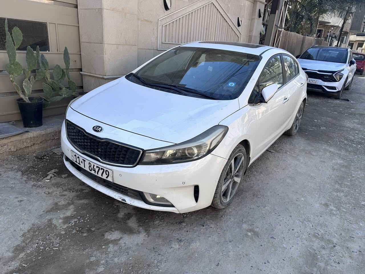 سلام عليكم سيراتو لللبيع ٢٠١٧للبيع خليجيه مواصفات ايرانيه فول ١/١ VID
فتحة
بصمه
محرك٢٠٠٠دوش
كرسي كهرباء 
مقعد السائق ذاكره
رادار
جلد بلادي
تدفئة تبريد الكشنات الاماميه
تدفئة المقعد الخلفي
تدفئة الشاشه مناخ منفصل
قطعتين تبريد
تحكمات مقود
شاشه ديجيتال
كامره
مرائاة اوتو ترحيب
ويل ١٧كروم
حساس امامي خلفي
لد امامي خلفي
لايت زنون
١٠ايرباك
يدات نيكل
مانع انزلاق
نضامadc
شفتات مقود
كروس سرعة
صندوق ذكي
ارضيه جلد
باقي السيارات معروفة
رقم بغداد باسمي سنويه جديده رقم إنكليزي
تخم جديد تاير
باتري جديد
صدر جديد
السيارة كفالة كير ومكينه والصبغ
مكانات بارد بسيط فقط 
مكان السياره بغداد الاعظمية 
ماشية 121 الف السعر 157$بيه مجال بسيط 
***********
