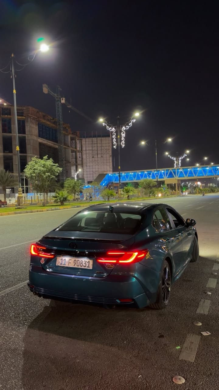 السلام عليكم 
تيوتا كامري 2025هايبرد 
XSE
فول عدا البانوراما
14,000mi
مرقم بغداد 
بنيد تبديل وصبغ ومكانين بارد 
22,000$$ وبيها مجال بسيط 
***********
