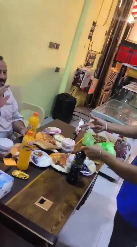 من مطعم ومطبات ابو حسين واولاده توصيل مجاني
***********
