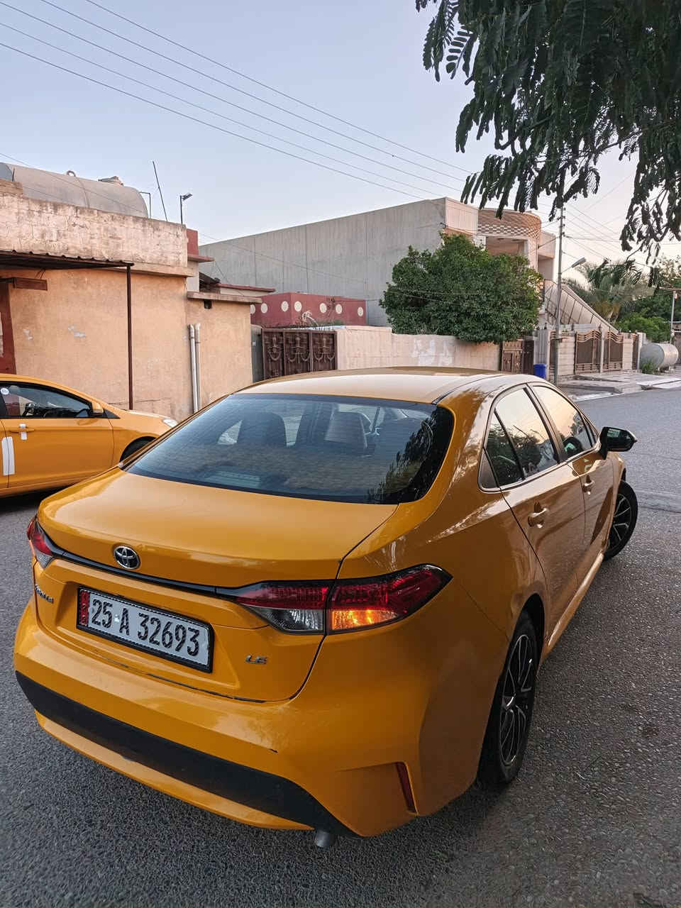 السلام عليكم 
كورلا 2020 LE ، وارد أمريكي 
 نقط عمياء بالمريات ، تدفئة بالكشنات الامامية ، دوشمة جديد ، رقم الماني جديد السنوية الى 2031 ، بيها كوبون بانزين ، كير ومكينة بالشرط ، السيارة بأسمي تحويل مباشر 
ضرر السيارة بونيد مبدل تجاري وجامرلغ السايق معدل 
السعر 150 
غير متواجد في الفيس للأستفسار الاتصال على الرقم  :
*********** , ‭***********‬
