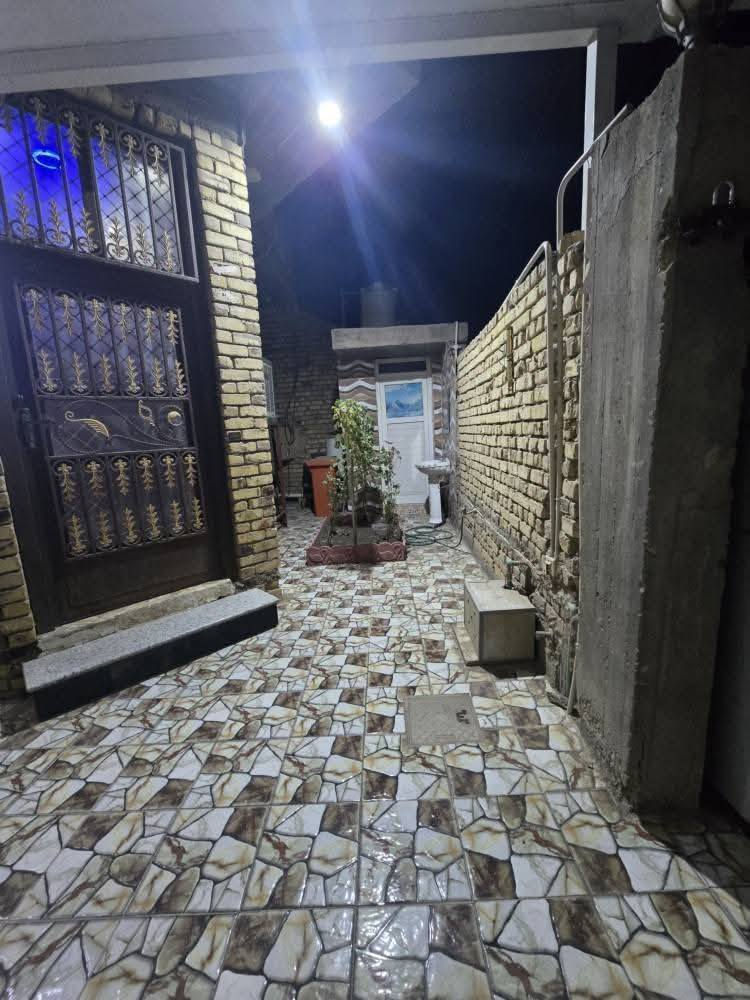 🏠 بيت للبيع – طابو صرف
📍 الموقع: حي الإسكـان، شارع المعهد التقني، الباب الجانبي  مقابل دور الأساتذة، داخل الفرع وقريب من الشارع الرئيسي
📐 المساحة: 200 متر مربع
🏗️ البناء: طابق واحد – حديث – سقف كونكريت مسلح
🏠 التقسيم:
غرفتين نوم
استقبال
صالة
مطبخ
حمام داخلي
صحيات عدد 2
💰 مطلوب اسكان 11 مليون
القسط الشهري 115 الف 
واصل لغاية شهر 4/2027
📞 للاستفسار أو التواصل واتساب
***********
