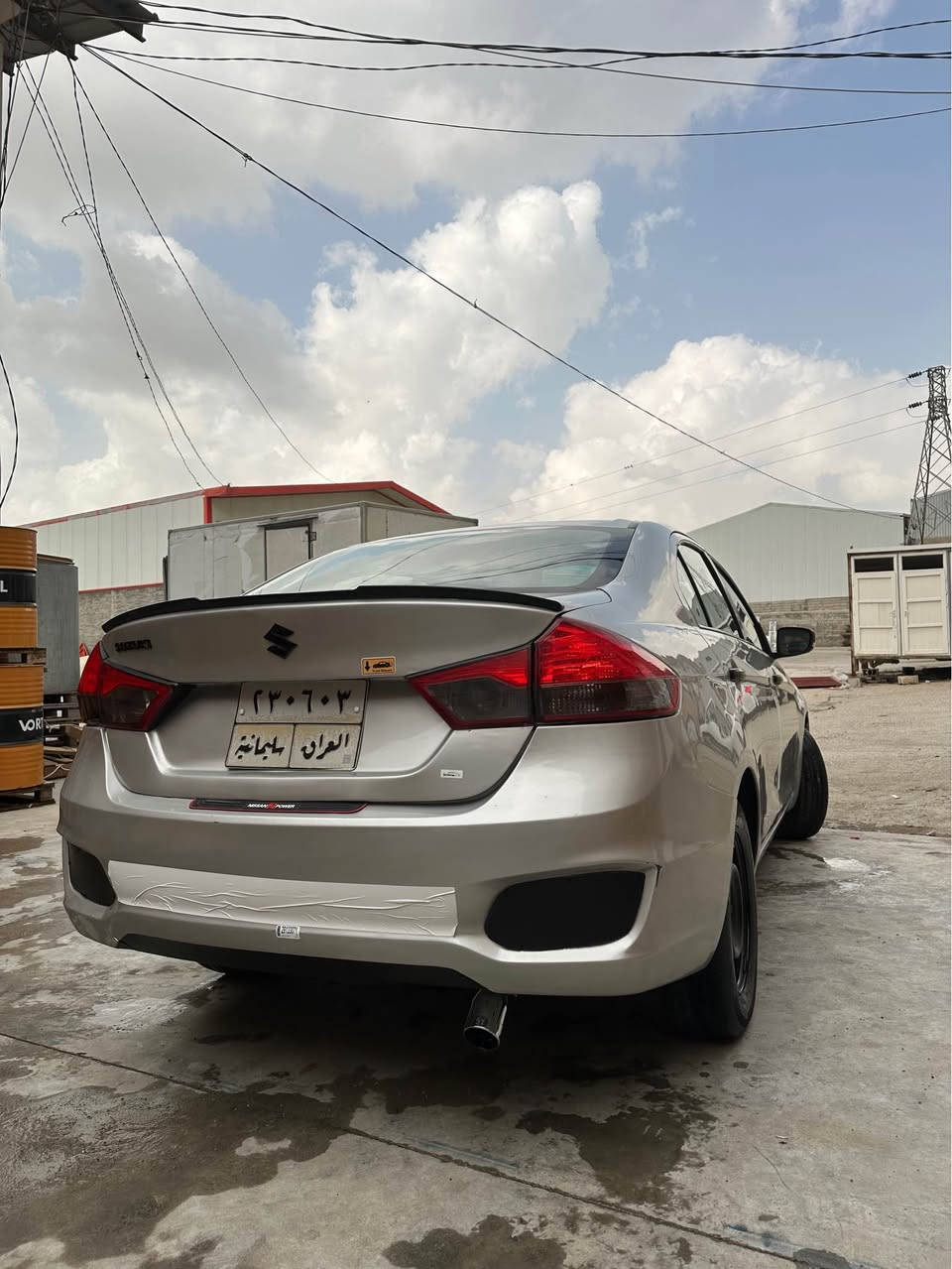 سوزوکی سیاز ٢٠١٥ یابانی عەسڵی 🇯🇵
سەیارەیەکی تا بڵێی تندوتۆڵە ماڵی دۆستە تەقەو رەقەی نییە 
هەزەی تازەیە تایەی تازەیە چوار پارچەی بۆیاخە بەس یەک پارچەی دەعمە ئەوانی کە دەعمی نییە بەنزین کەم ئەخوا 
0️⃣7️⃣7️⃣1️⃣7️⃣7️⃣4️⃣3️⃣7️⃣8️⃣7️⃣📞📞 السليمانية, العراق
