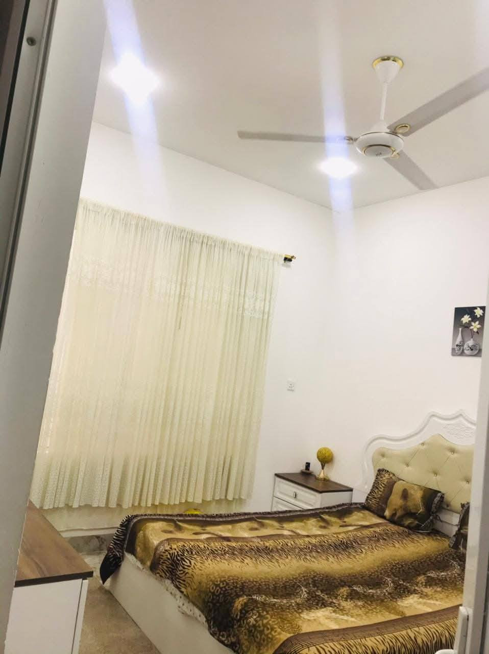 #القيثارة_للعقار 

      #_دار_سكني_للبيع_#🏠 

🔴 #الموقع :- حي الشيماء بناء حديث مقاطعه الرابعه الشرعي موجود سند 2019  
🔴#مساحة:-  135 متر واجهة 10متر 
🔴#يتكون_من :- #طابق ⏬ 

🔷 2 غرف نوم🔶استقبال🔷 هول🔶 مطبخ كبير 🔷  صحيات 
🔴#السعر :- 115 مليون قابل للتفاوض

🔴#للاستفسارالاتصال :- 
☎️  ***********
☎️  ***********

  ____________________________
نستقبل كافة عروض البيع والشراء على الارقام المبينه اعلاه في مناطق:- #سومر/#الساهرون/#السلام/#الصحه/#دوميز/#فلسطين/#الشيماء/#يارمجه_الشرقيه/#جليوخان/ #قزفخرة
