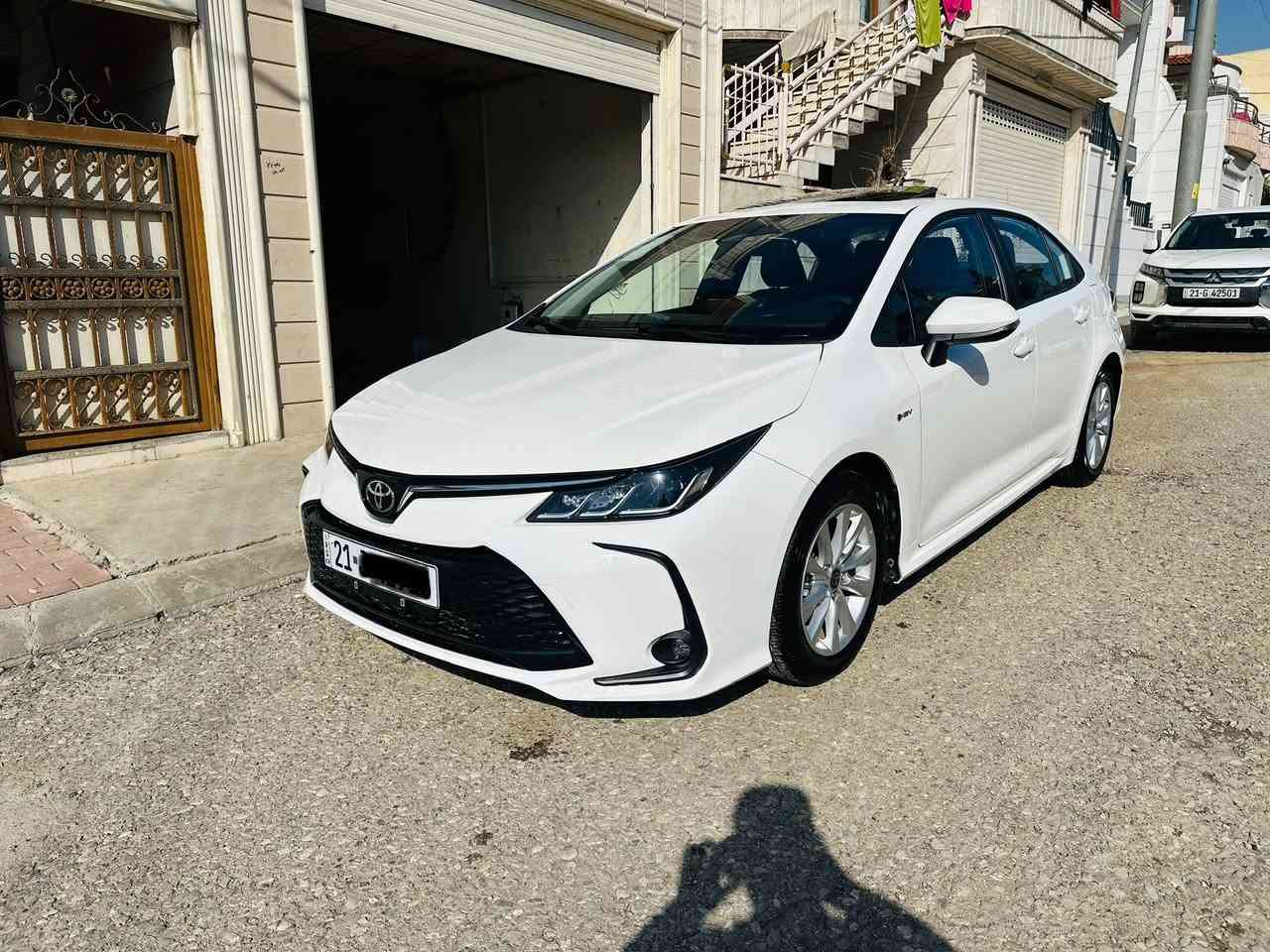 توێتا کرۆلا 2025 فول مواسەفات hev تەنها 8هەزار کم رۆشتووە هەموو گیانی بە شەرت خاڵی پێوە نییە بە ناوی خۆمەوەیە ***********.
