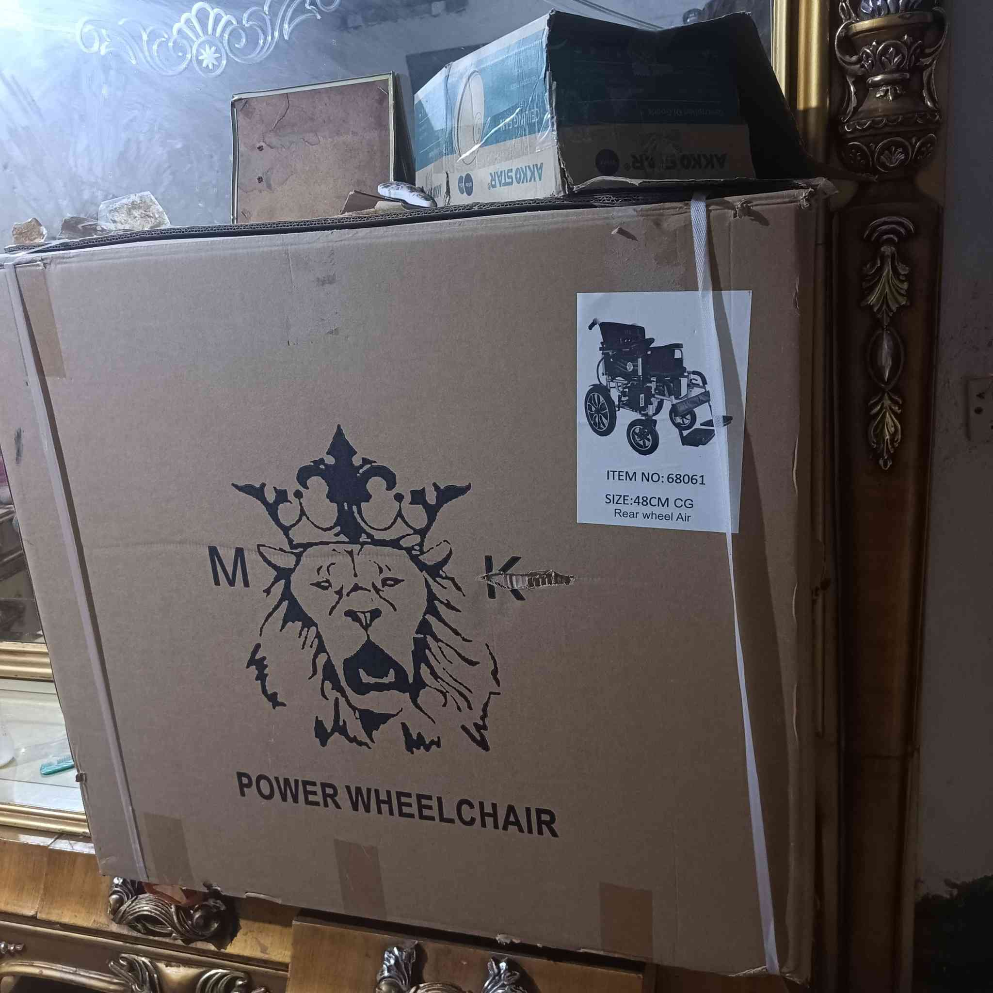 كرسي كهربائي للبيع جديد بلكارتون سعر ٤٥٠ مكاني بغداد الشعب ***********
