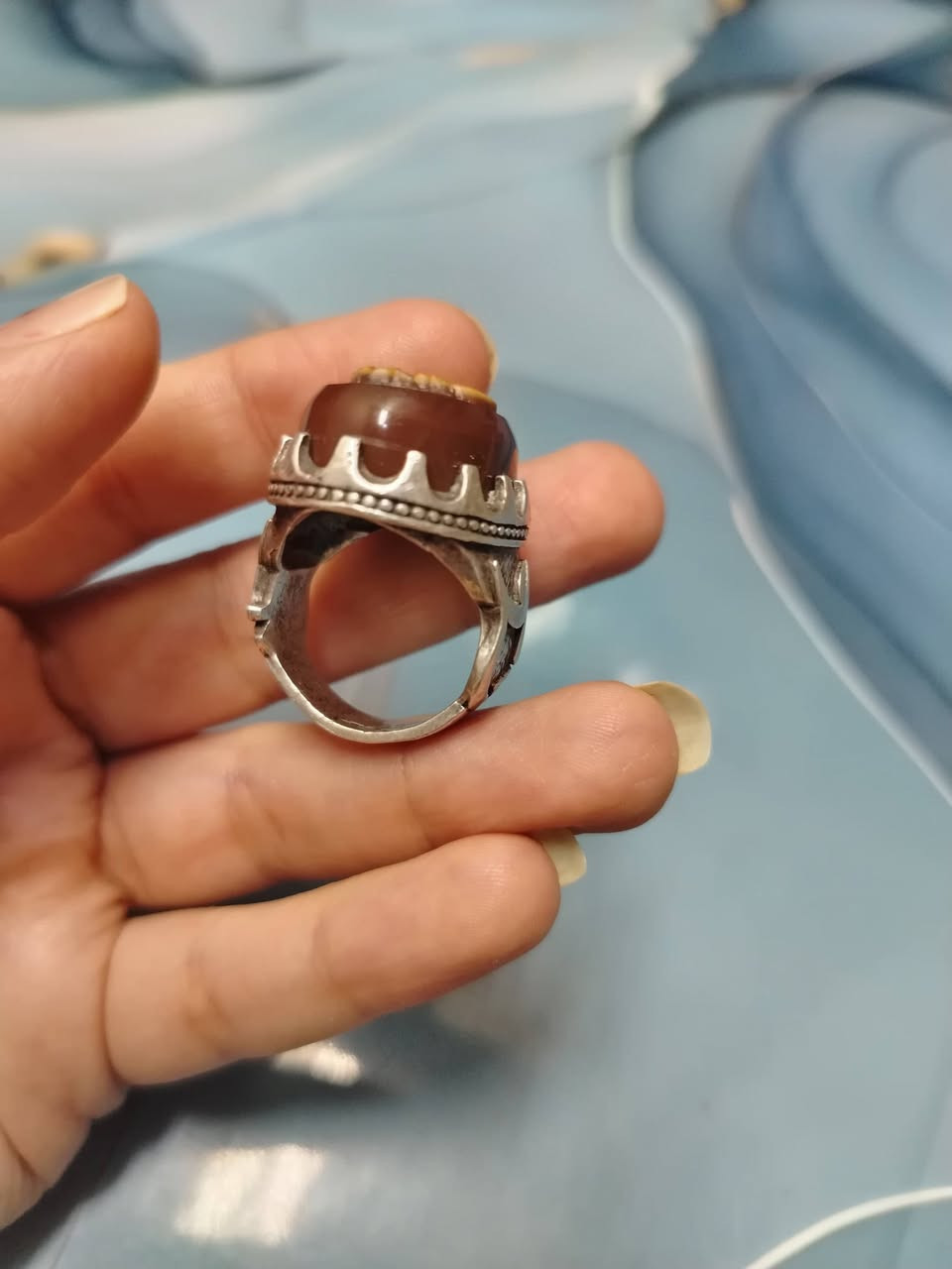 صياغه ثقيله نحت يدوي محترف جدا
السعر 85 يتوفر توصيل
الحجز برصيد اعتماد او ماستر
واتساب ***********

