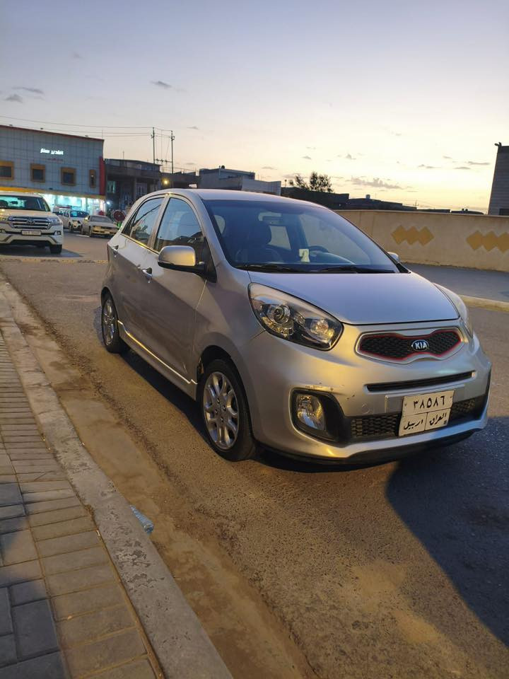 كيا بيكانتو موديل 2015 خليجي
بصمة تشغيل وبصمة ابواب جام اوتو 
كير اوتوماتيك فتحة سقف تحكم استيرن 
إشارة بلمري ومري شفط ولد امامي
شاشة وكامره وحساس خلفي
ماشيه 68 الف ويل كب 
بيها صبغ باب وجاملغ امامي فقط 
السعر 86 ورقه الاتصال ***********
