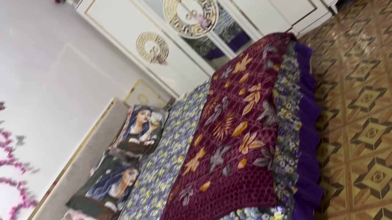 السلام عليكم عندي هاي الغرفه للبيع 150 نظافه 100 من 100 ومفتوحه بس شيله الي يريدها هسه يجيها لان عندي سفر


**إذا كنت صاحب هذا الإعلان وتريد حذفه لأي سبب، رجاءا أرسل رسالة إلى الدعم الفني**
