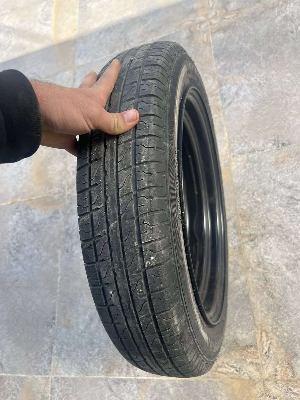 ئەم جەگ و سپێرە بۆ فرۆشتن هەردوکی 25 هەزار لۆکن بۆ معامەلە تیل مەکە  لەسلیمانیم ***********
