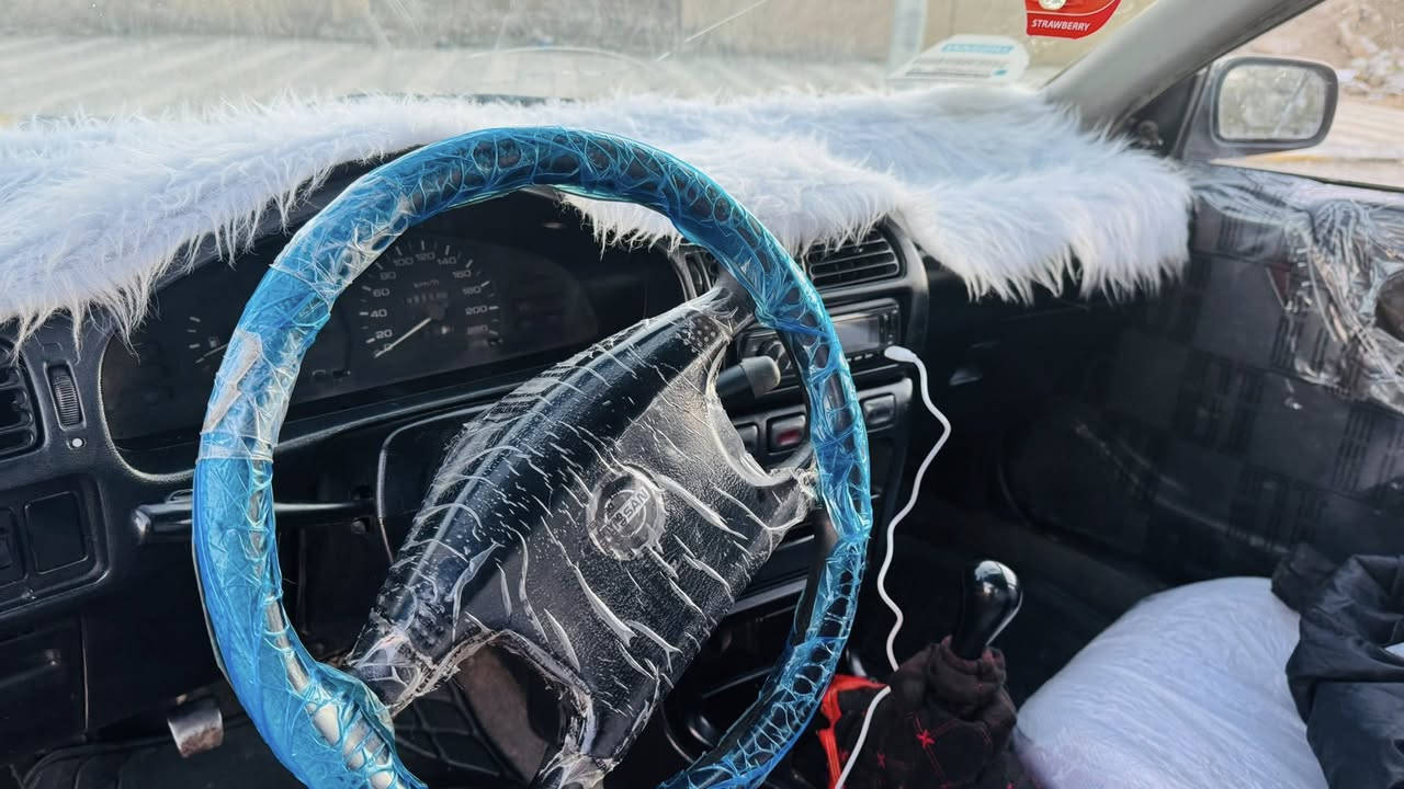 سني موديل 1991
كير محرك شرط
كهربائيات كلها شغاله
صدر فوك نص عمر
تخم تاير 4 جديد
رقم نينوى الماني سنويه لـ2028
جوم كهرباء 
مكاني بيجي
مراوس مع افانتي او ريو مكصوص
***********
