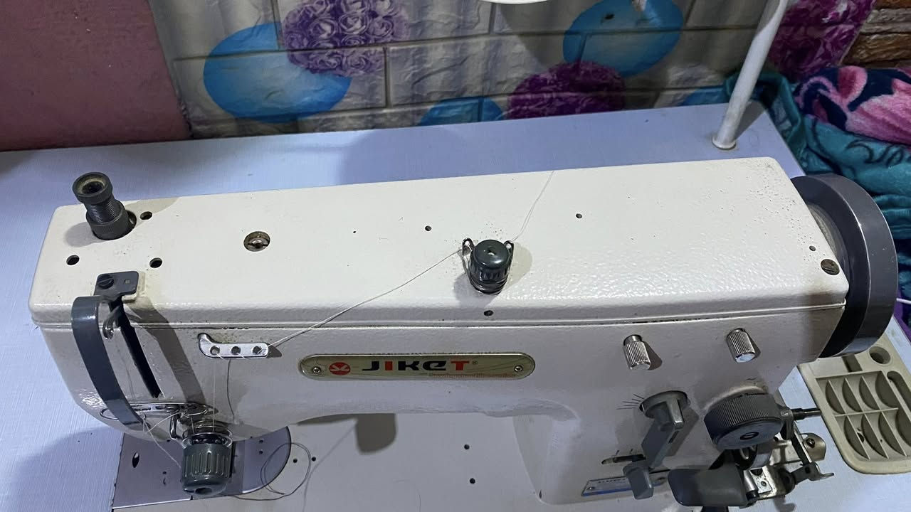 مكينه نضيفه مستعمل. قليل سعر٢٠٠


**إذا كنت صاحب هذا الإعلان وتريد حذفه لأي سبب، رجاءا أرسل رسالة إلى الدعم الفني**