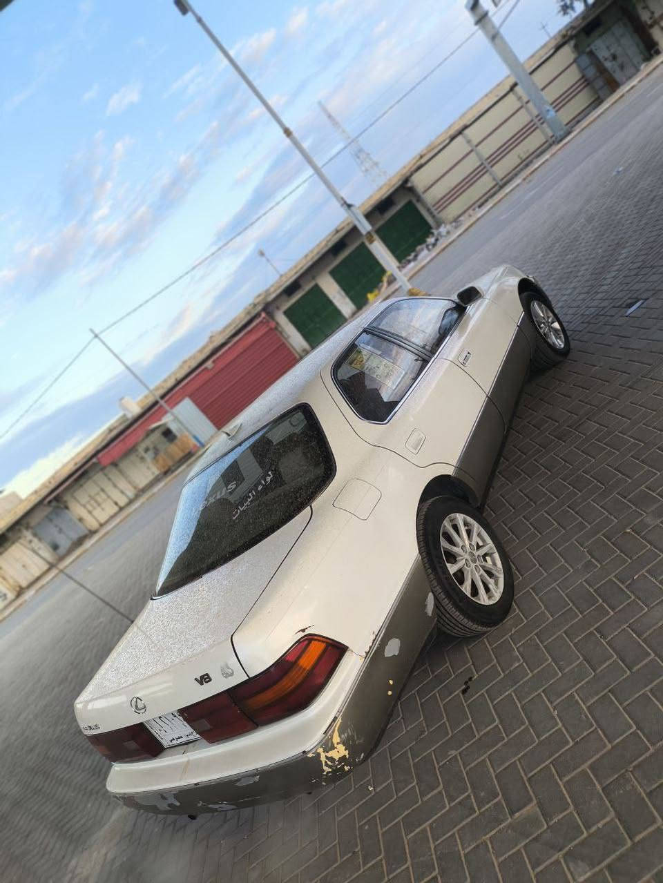 سلام عليكم عندي هذا لكززس🌀 للبيع او مراوس موديل1993سياره حلوه ونضيه بيه ملاحضات بسيطه مثل باب السايق تعبان اشويه عوزه سمكره. وتبريد شغال فول تبريد. تدفئه مو شغال جام كهرباء هم شغال محرك شرط. مابي اي عيب فقط الكير بيه صفنه وتأخير بل نمره  ودعاميات هم عوزه صبغ ومعجون مصبوغ جماليه عده السقف مامصبوغ بلادي سنويه لل2028بسم شخص ساكن بل بيجي وسياره بلاديه يسره مابي اي كص وتحوير وكشن السائق كهرباء حجم المحركV8✈️وسعره60وبي مجال للطيبين ان شاءلله♥وهذا رقم صاحب السياره***********
تاير خلفي جديد صار شهر من شديته وامامي نص عمر. عنواني تكريت 🖤
