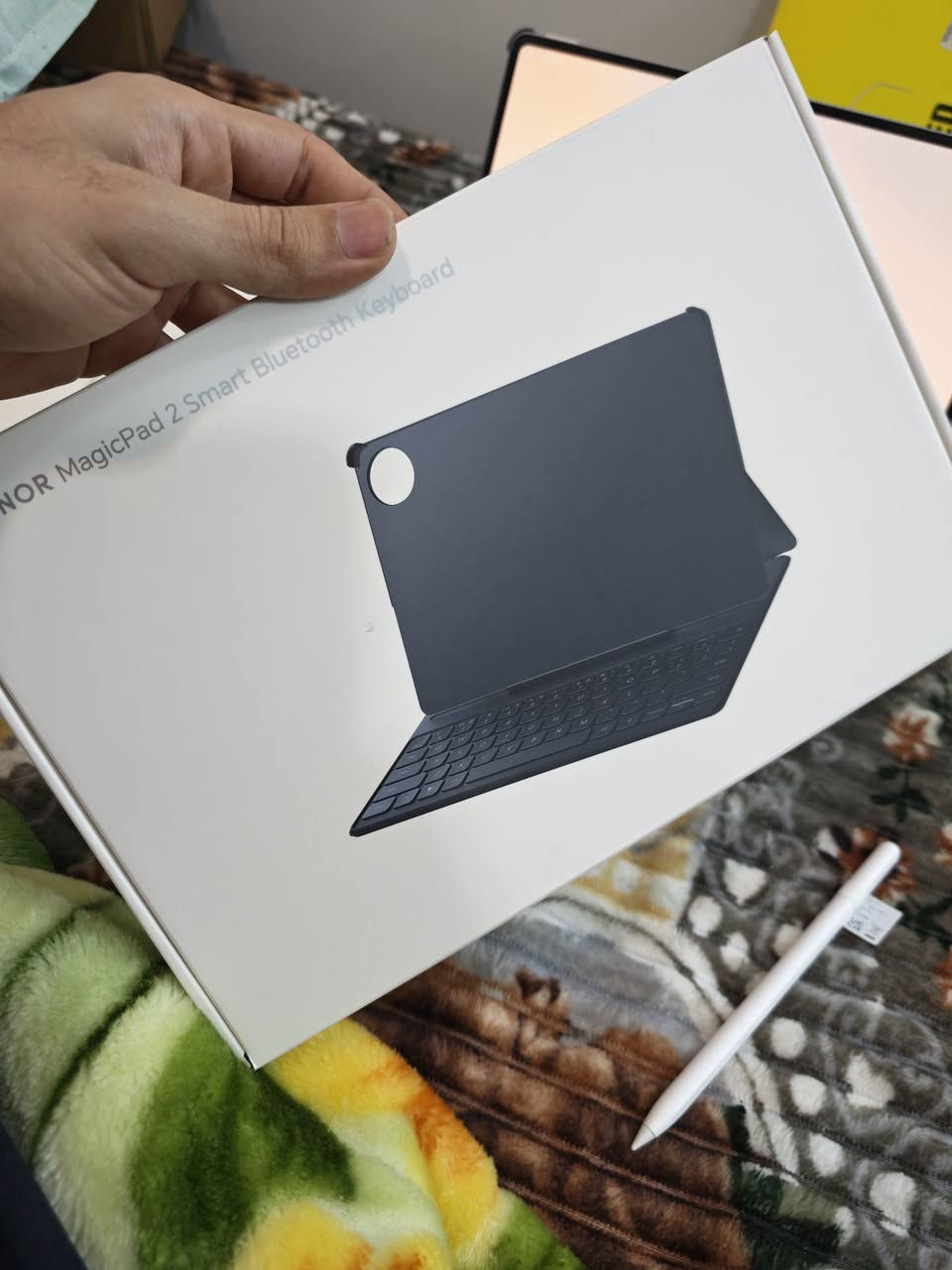 Honor magic pad 2
غني عن التعريف كامل الملحقات بعضهن ممفتوح  
شاحن وكيبورد وقلم ولزكة مات
مستعمل ثلاث شهور تقريبا اخو الجديد 
ب700 ويوجد توصيل


**إذا كنت صاحب هذا الإعلان وتريد حذفه لأي سبب، رجاءا أرسل رسالة إلى الدعم الفني**