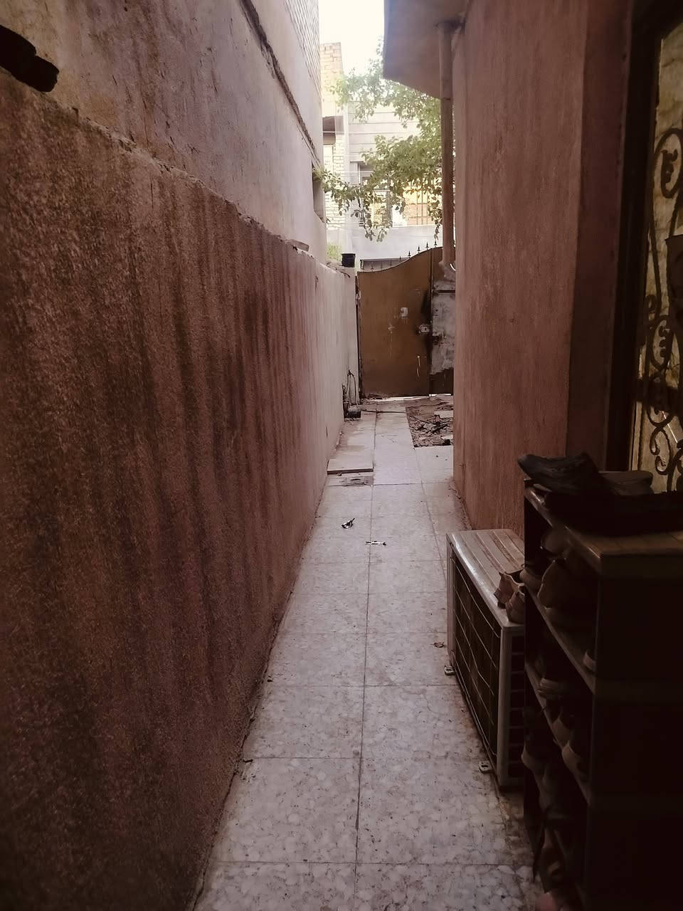 سلام عليكم بيت ١٠٠ طابق ونص زراعي شهداء يم اسوق ابو عمار بشارع فران صمون رقم ***********
