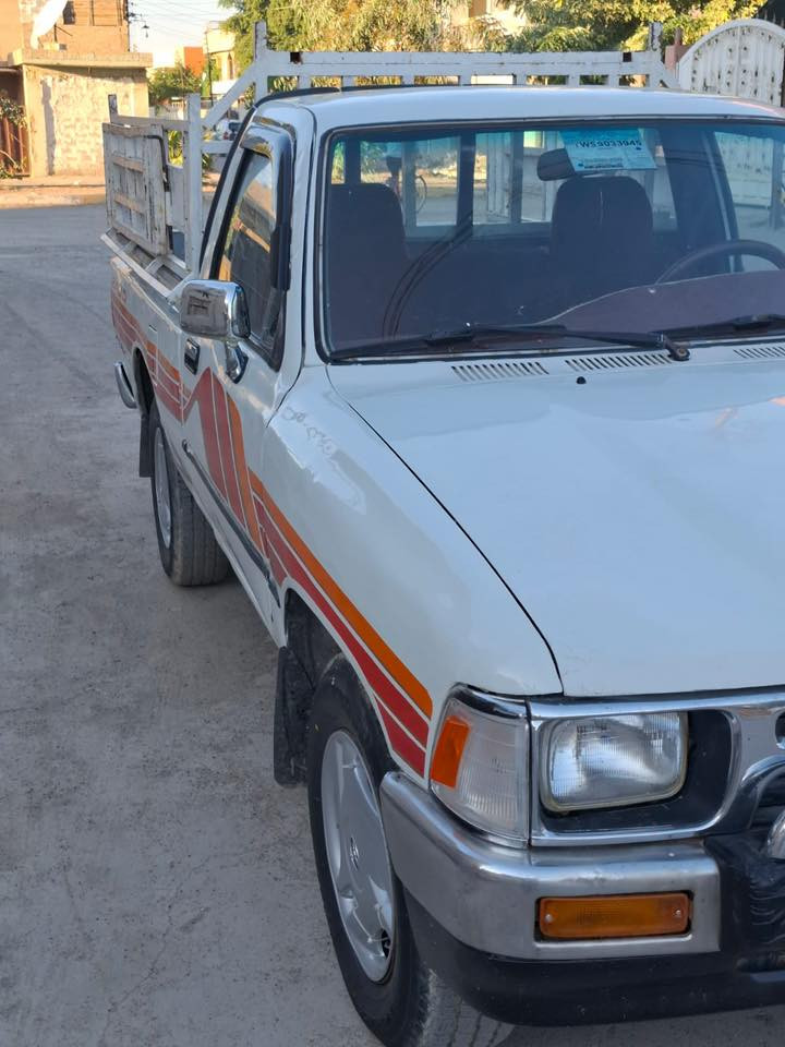 السلام عليكم بيكم موديل 1993 حار بارد السيارة فقط بوليش ما مصبوغه عام بعدها بلاد محرك كير شرط  سنوية ل27
السيارة جاهزه من كلشي ومشروع وطني مكان السيارة كركوك السعر 65.                           للاستفسار اكثر اتصل***********
