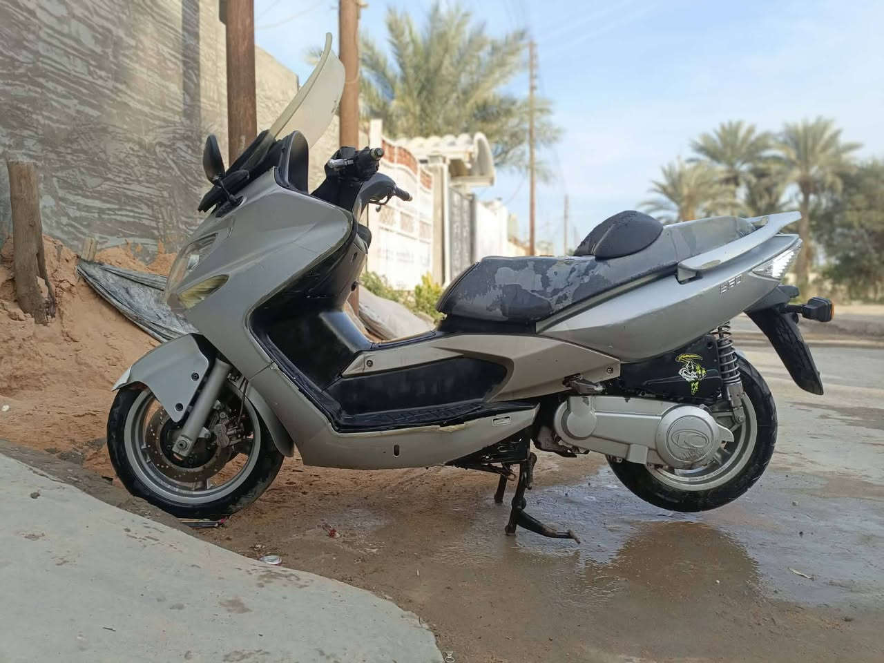 دراجه كايمكو للبيع
محرك 250 دراجه شرط النضافة محرك مكفول 
شغل وطلع نكرة سلف كامله مكمله مكفوله من السرقه 
كشر جديد ونضيف السعر 600وبيها مجال
المكان الرمادي التأميم 
للاستفسار: ***********
