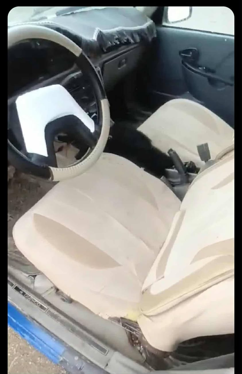 سلاوتان لیبیت
ئە م داوی بو فروشتن 
اڕم بلاستیک هە ولیر
سە یارە بیتە قە وڕە قە وبی کیشە یە 
مە کینە 20بی ئە لفرو
تندوتولە بیعە یبە 
سیعر20وە رە قە ومە عمە لە  
شوین کە لار 
ز‌.م***********
