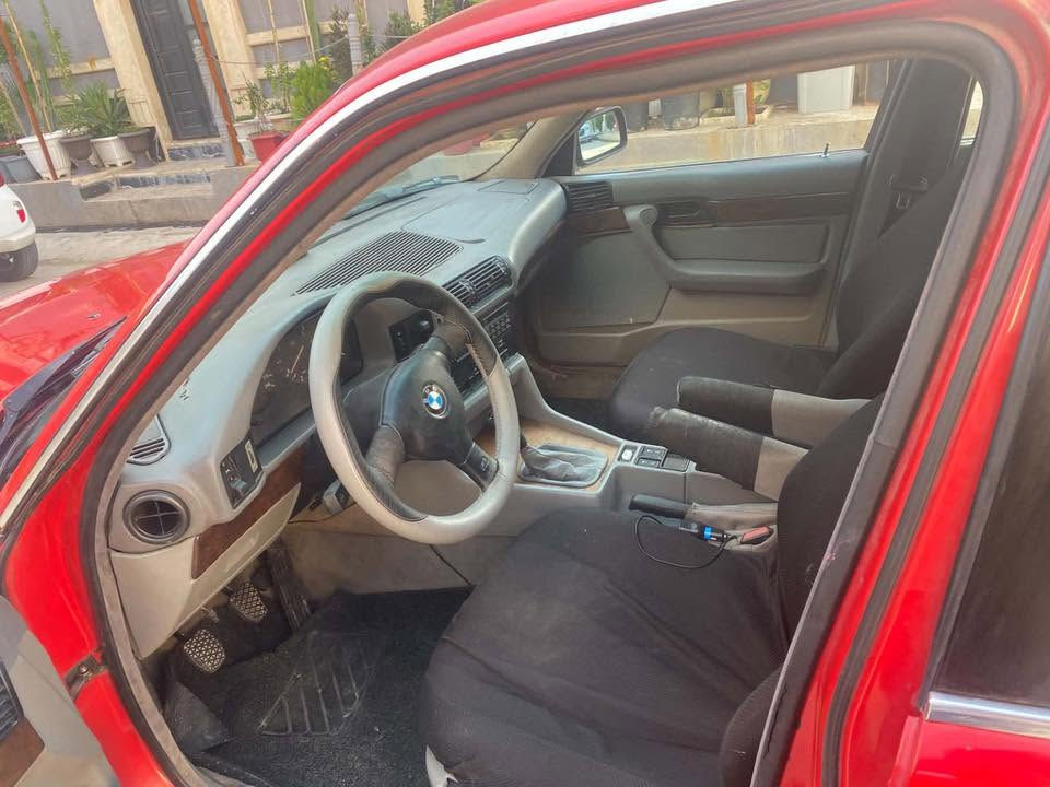 سلام عليكم BMWللبيع 525 كبس دجتل كير عادي مديل 91محدث94بدون صبغ فقط بوند وجاملغ جارد السعر55بي مجال اثر دخان بدايه التشغيل 
***********
