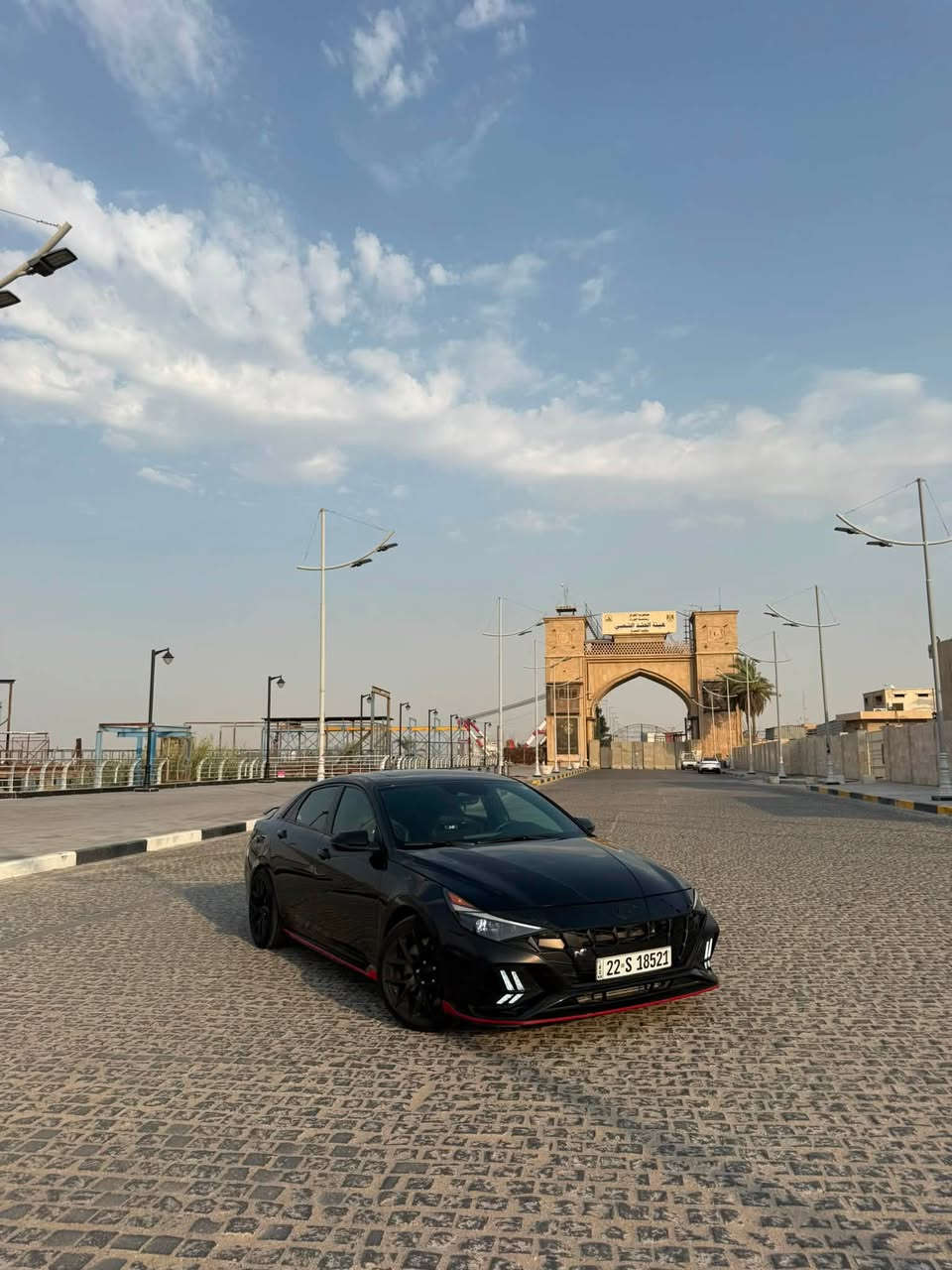 النترا N 2023 للبيع او مراوس حسب القناعه(سرعه 300  كير اوتو 8 نمر كشنات ريكارو قياده ذاتيه حساس خلفي رادرار جانبي توقف ذاتي شاشه كاربلاي نضام صوت BOOS ماشيه 59 الف( كيلو) حادثهه مبين بلصور ماكاني بصرة والسياره رقم اربيل مو بسمي ما بيهه نقص شي 160 وبيهه مجال بسيط حك الجيه ***********
