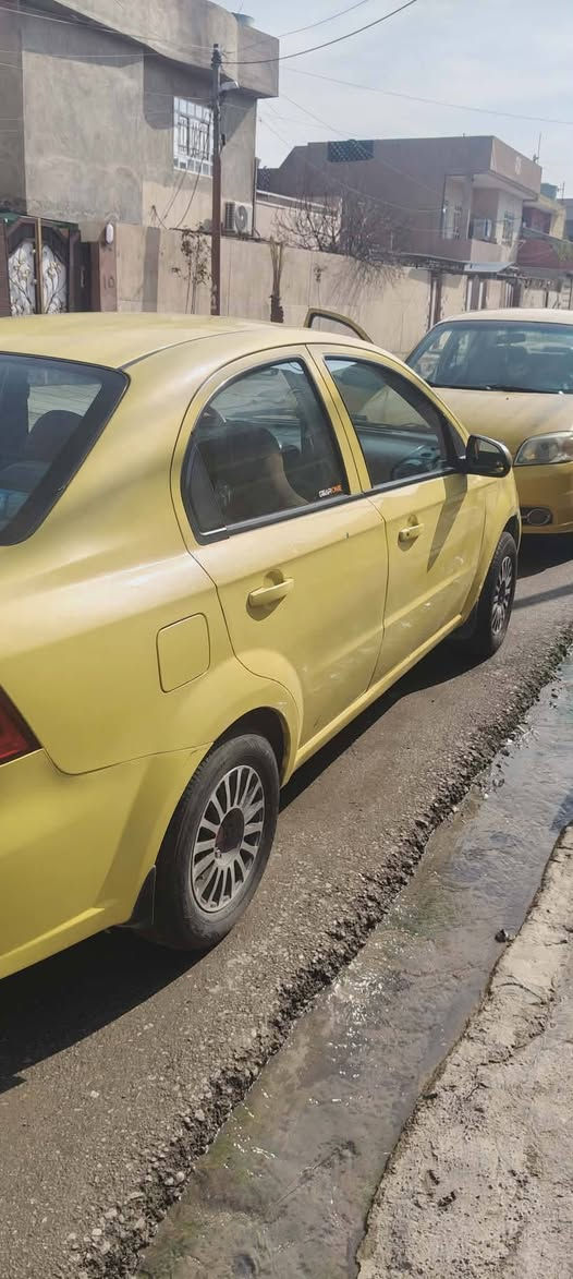 السلام عليكم افيو 2009 للبيع السعر 52 وبيها مجال للطيبين محرك وكير شرط هيئه وغرامات صفر  
رقم صدامي مكلف بيها رقم صاحبها ***********
داخلها نضيف
