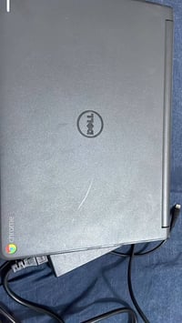 لابتوب • نضيفه • ما بيها عطل