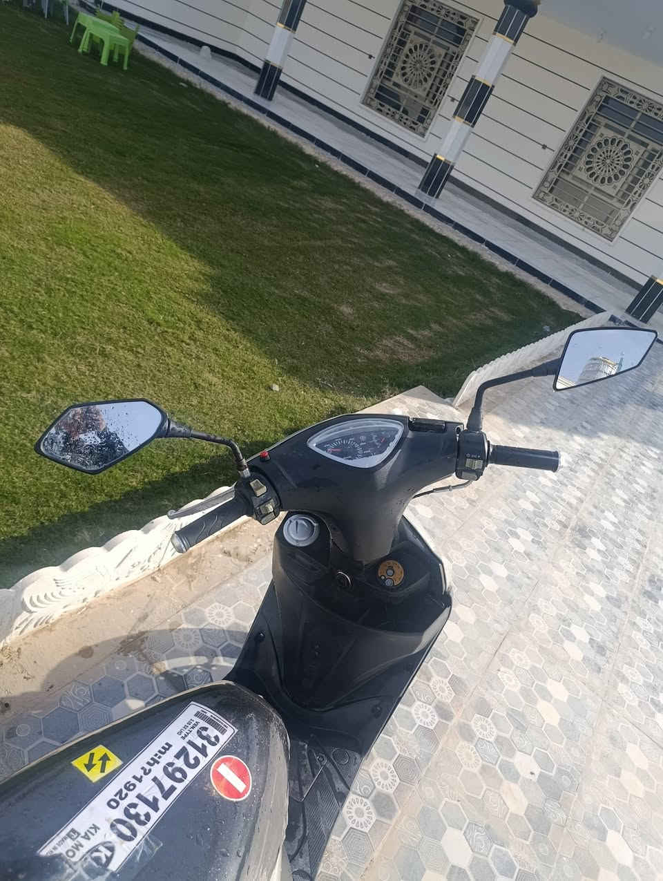 دراجه للبيع سعر 350 اتصال ***********
