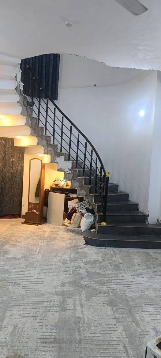 مكتب عقارات احمد الركابي 
بيت للبيع

🔶موقع/ العكر قرب عميد موسئ

🟧مساحه 200م

🟦نوع جنس/زراعي مشمول بل توطيب

غرف نوم 2__صاله استقبال مطبخ صحيات داخلي وخارجي طارمه وفوك صاله وسطح

للاستفسار الاتصال على الرقم *********** واتساب احمد الركابي
