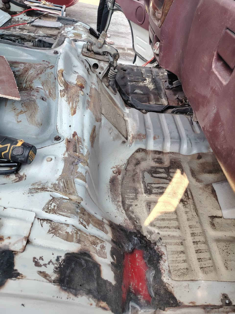 جانب من عملنه ارضيه و صفاح فاتون
دوشمة حسين شادو لدوشمة كافه انواع السيارات
حلة وردية خارج_قرب مدخل شارع 30 الرقم ***********
