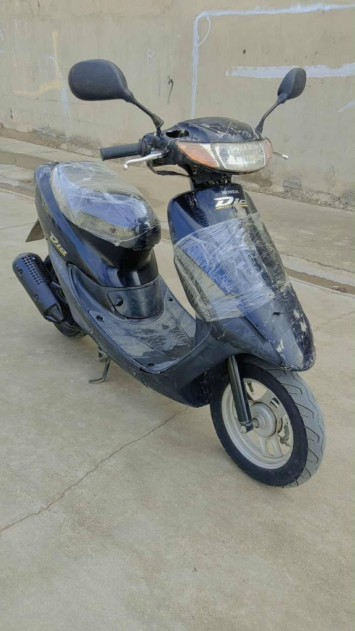 هوندا كله شغاله كهربائيات كله شغاله محرك مامفتوح ناعم فول نشاط كابريتر بلادي صالنه بلادي ماطور كله عل بلاد مابي اي نقص ولا عطل سعره 150 وبي مجال للشراي عنوان كركوك حي النصر ***********
