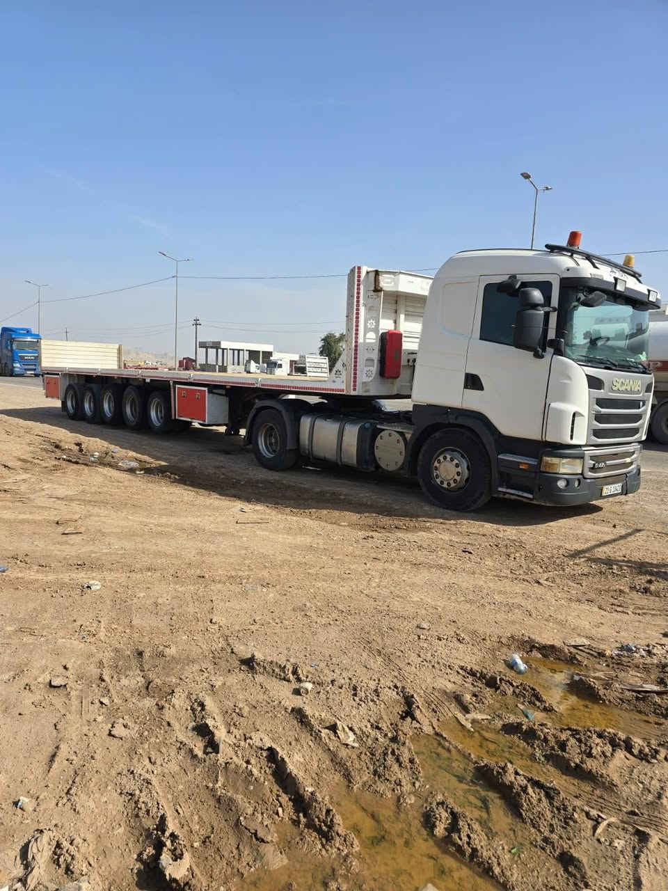 سلام عليكم ورحمة الله وبركاته
سكانيه للبيع موديل 2012 حجم 420 محرك انجكسور مرسم وراها عربانه 5 محاور فلات تخم تاير راس وعربانه شرط التحويل تريدها بس الراس وحدها او تريدها هيا والعربانه شرط فصخ وربط للاستفسار الاتصال على الرقم ***********
