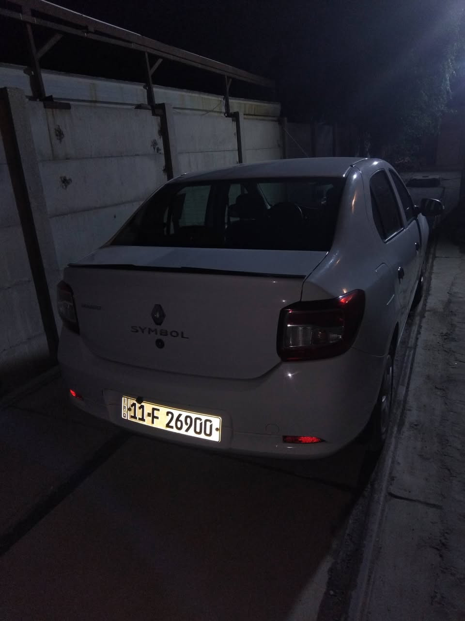 رينو سمبل موديل ٢٠١٧ بيضاء رقم بغداد بيها منظومة غاز شادهه ع ايدي السعر 72  ماشية ١٠٧ رقم بغداد مميز
للاستفسار والتواصل على الرقم ***********
