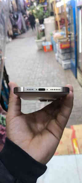 السلام ايفون 16 برو ماكس للبيع جهاز جديدشرق اوسط مع كامل ملحقات
اللون تيتانيوم صحراوي 
الذاكره 256
بطاريه 100
السعر 1450 وبيه مجال 
مكاني كربلاء رقمي (***********) كربلاء
