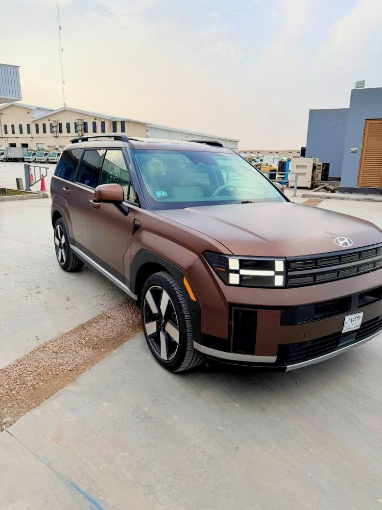 هيونداي سنتافبا 2024 هايبرد 
سيارة بمواصفات ملكية
رقم فحص مؤقت (تترقم حسب محافظة المشتري)
لون بني مات مميز ملكي
داخل ابيض ملكي 
مقاعد تدفئة امامي خلفي 
سبع مقاعد 
 وارد امريكي ضررها دعامية أمامية فقط وحسب الصور المرفقة(كلين تايتل)

المواصفات:-
١- مفتاح ذكي بصمة + التشغيل عن بعد + تقدم ورجوع بالريموت + حفظ بصمة السائق (استخدام بدون ريمونت).
٢- دفع رباعي TRACH
٣- أنظمة القيادة  Drive Mode - ‏Comfort - Smart - Sport
٤- كير تعليگ
٥- اوتو كار يعمل بلوتوث بدون كابل وتفتح خريطة اي منطقة بالعراق او العالم بشاشة السيارة
٦- هاند بريك بصمة 
‏٧ - Auto Hold  أوتو هولد
٨- نظام مانع الانزلاق.
٩- شاشة كبيرة لمس تدعم Apple Car play و Android وبلوتوث مدمج والأوامر الصوتية.
١٠ - نظام نزول المنحدرات.
١١ - نظام اطفاء المحرك (A) ذاتيا في الازدحامات لتوفير الوقود
١٢- شاحن هاتف wireless عدد 2 .
١٣- الداشبورد الكتروني لمس بانماط متغيرة حسب وضعية القيادة
١٤- الشاشة الوسطية حجم كبير ١٢ انج مع دعم الملاحة بالخرائط GPS وبوصلة للاتجاهات.
١٥- خاصية الترحيب عند فتح السيارة.
١٦-  مخارج شحن Tp_C عدد ٦وتشغيل الميديا
١٧- منافذ للطاقة كهرباء 12فولت ومنفذ 110 فولت
١٨-  مرايا نقطة عمياء 
١٩- شفتات رياضية بالمقود.
٢٠-  الصندوق كهربائي.
٢١- حساسات ضغط الاطارات 
٢٢- حساسات أمامية / جانبية /خلفية.
٢٣-  كامرة اضافية لتقنية منع الخروج عن المسار
٢٤- ميزة التوقف الذاتي للمركبة منعا للاصطدام عند القيادة او الرجوع.
٢٥-  المركبة تعيد نفسها للمسار الصحيح عند عدم الانتباه.
٢٦- لايت زينون رباعي العدسات بتقنية High Beam الانارة الذكية + LED  نهاري .
٢٧- بك لايت LED مميز مدعوم بتقنية ضد الضباب لاوضح رؤية للمركبة
٢٨- كاميرة   3D تفاعلية متعددة الاوضاع
٢٩- اضاءة داخلية LED تقنية Ambient Light متعددة الالوان 
٣٠- سستم صوت هارمن كاردن 10 سماعات محيطية مع دمام وتويترز 
٣١-  نظام القيادة الذاتي الذكي في الشوارع المخططة 
٣٢- مثبت السرعة Cruise وميزة التباعد عن المركبات
٣٣- خاصية المايك للسائق للتحدث مع الركاب في الخلف
٣٤- بردات أبواب خلفية.
٤٣- قبضات أبواب ألمنيوم
٣٥- الداخل جلد ملكي ابيض.
٣٨- ستيرنغ من الجلد حياكة مع تحكمات وميزة تدفئة المقود.
٣٩- معقم غرفة السيارة بأشعة فوق البنفسجية.

السعر 275 $

العنوان النجف الاشرف - المدينة المائية - مكتب النخبة لمزاد السيارات
موبايل اتصال واتساب 

***********
