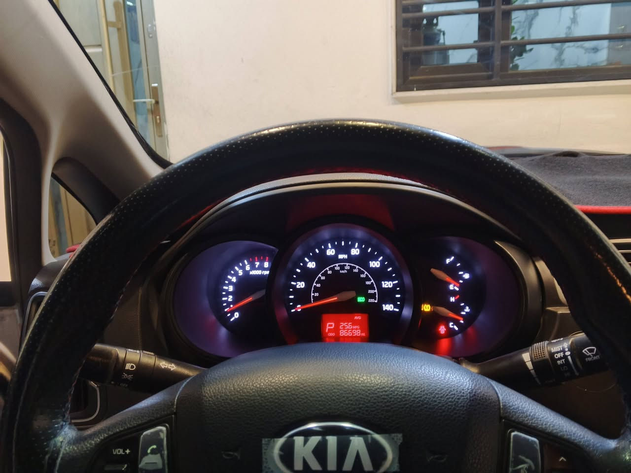 كيا ريو موديل 2017 ضرر جاملغ سرقه ودعاميه فقط شرط بدون صبغ سياره ماشيه 86 حقيقي شرط احله من الصوره محرك كير تبريد تدفئه بشرط انظمت قياده ايكو مانع انزلااق اومر صوتيه شاشه كامره السياره جاهزه السعر 110 وبيها مجال


**إذا كنت صاحب هذا الإعلان وتريد حذفه لأي سبب، رجاءا أرسل رسالة إلى الدعم الفني**