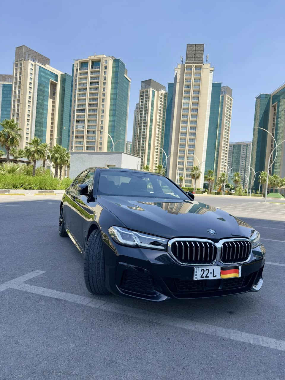 السلام عليكم للبيع بي أم دبليو M package 530i بلادي موديل 2022 - وارد الماني اعلى مواصفات  ماشية فقد ٣٧ الف ميل 
السيارة بدون صبوغ بدون تعديل كلين دعامية لدعامية
للتواصل : ***********
• لايتات ليزر شادو نايت
• داتا شو
•رادار كبير دبل رادار
•دبلات يفرق عن بقية يجي كهربائي و سبورت
• السيارة 3 بصمات / بصمة سويج + ايباد + تليفونك يصير بصمة NFC
• تدعم تطبيق Bmw بالتليفون 
• مستشعر العين بالكيجات
• تحكم التبريد ديجتال لمس 
• تبريد بالتكم الخلفية
• حساسات + رادارات 360 درجة 
•رادار بالدعامية 
هيتر بالمراية وتعتيم ذاتي + مري متحركة عالـ R
• اوتو بارك 
• رجوع ذاتي 
• صندوق يفتح بالرجل 
• دخول ذكي 4 ابواب 
سيارة مسوي كل سيرفس بشركة عروش
📍مكان السيارة : اربيل

wa.me/9647503746777

