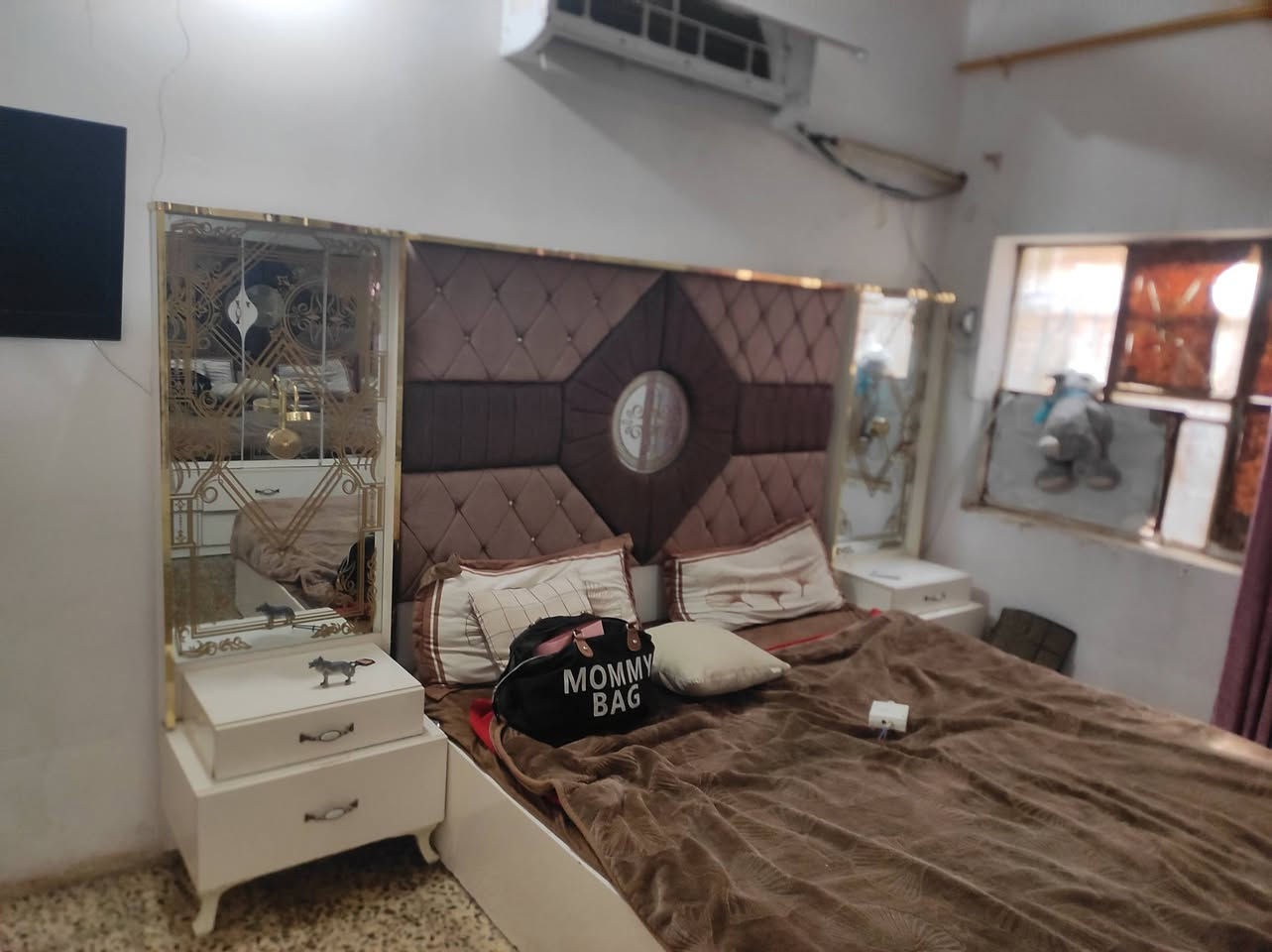 غرفه تركي للبيع كلش حلوه وجديده ومرتبه بسعر مناسب
***********
